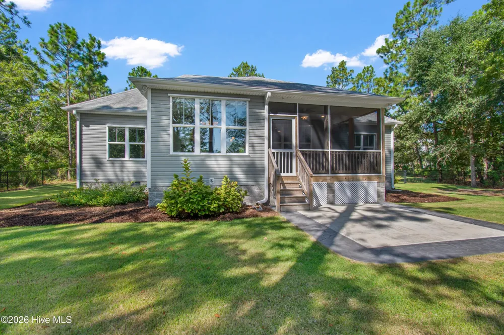1400 Cottage Lane Boiling Spring Lakes, NC 28461