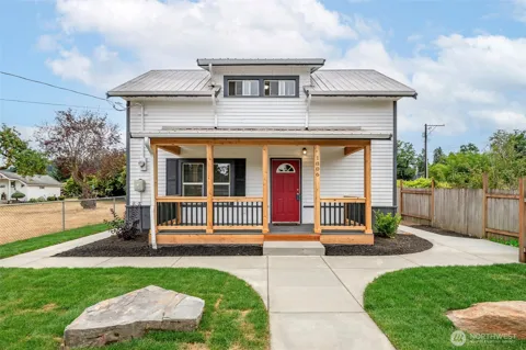 1806 2nd Street SE