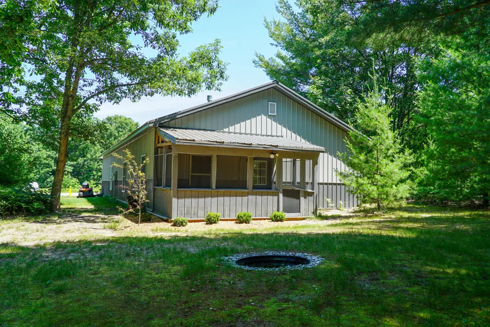 11775 Country Acres Drive Unknown, MI 49643