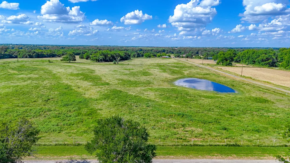NW CR 0150 Ennis, TX 75119