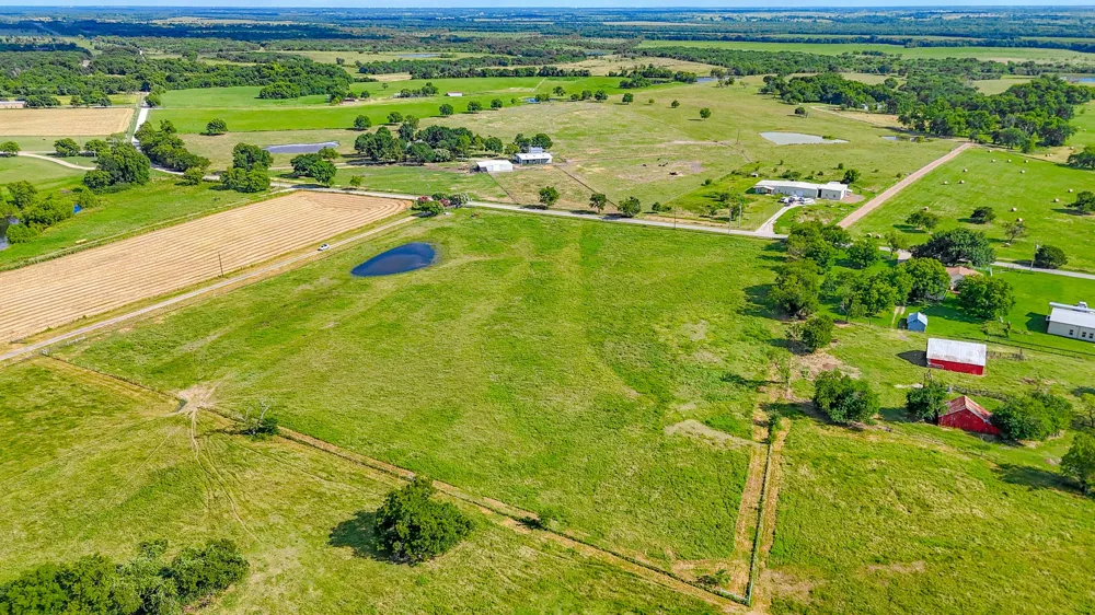 NW CR 0150 Ennis, TX 75119