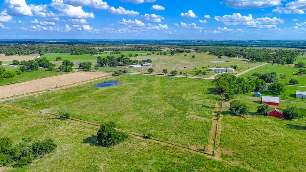 NW CR 0150 Ennis, TX 75119