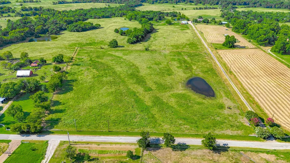 NW CR 0150 Ennis, TX 75119