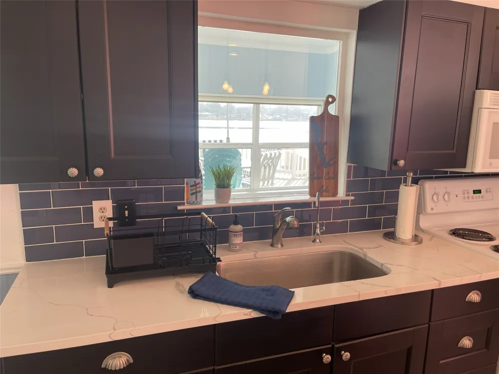 224 Pinoak Drive Mabank, TX 75156
