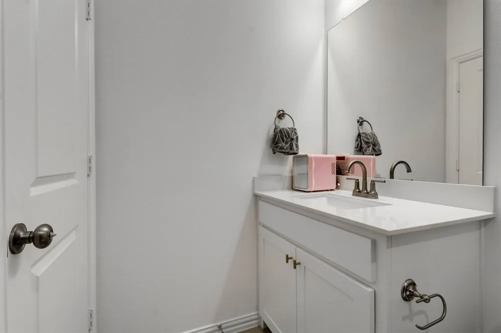7031 Cedar Creek Drive Grand Prairie, TX 75054