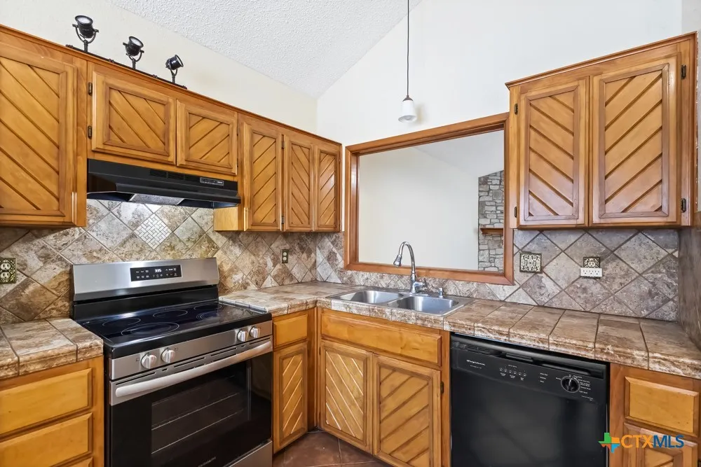 1514 Vista Hill Street San Antonio, TX 78213