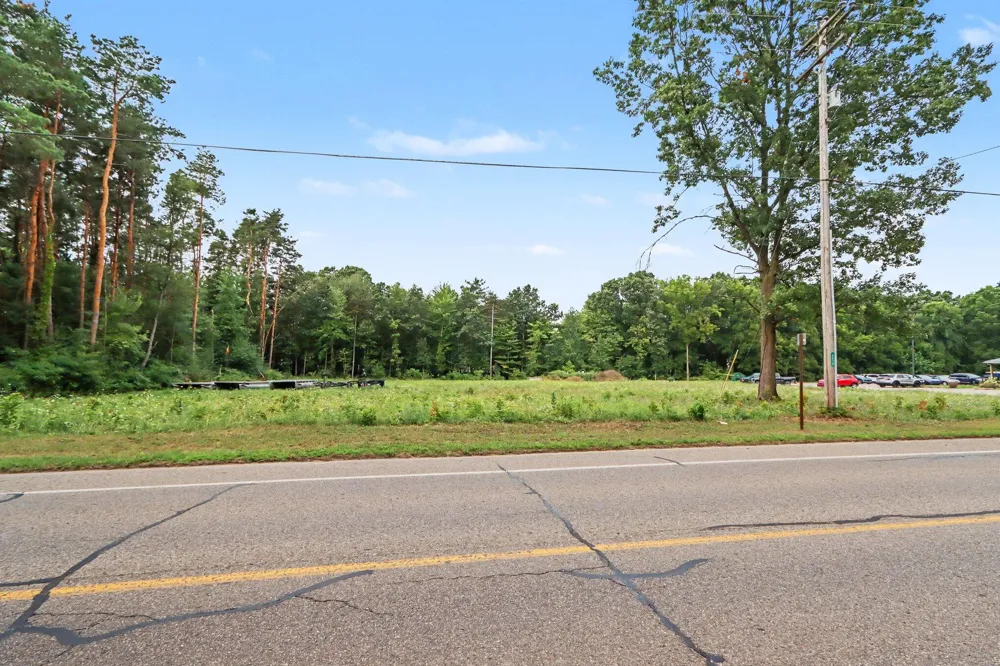 2678 S Patterson Road Wayland, MI 49348