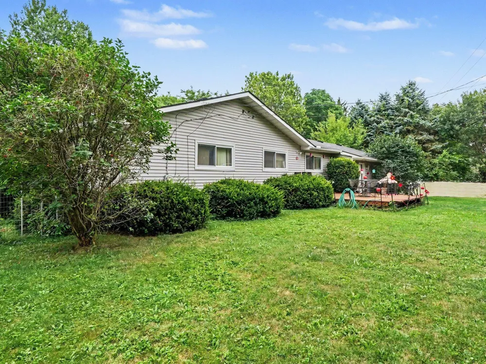 43 Butternut Court Chelsea, MI 48118