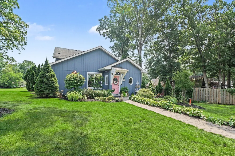 4720 Downing Drive Pinckney, MI 48169