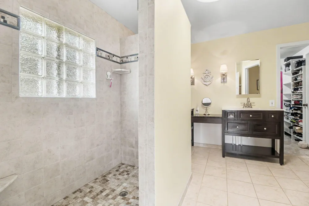 4720 Downing Drive Pinckney, MI 48169