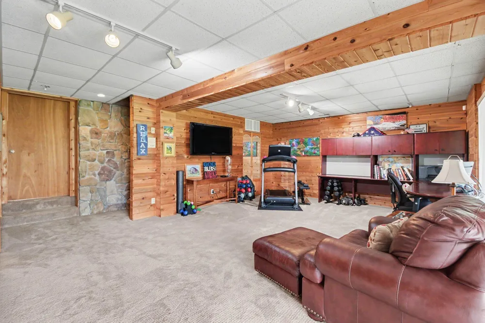 4720 Downing Drive Pinckney, MI 48169