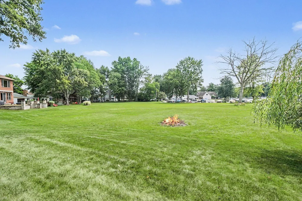 4720 Downing Drive Pinckney, MI 48169