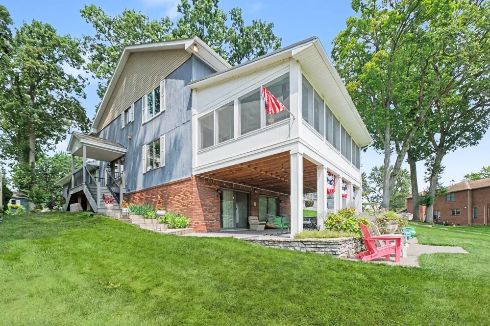 4720 Downing Drive Pinckney, MI 48169