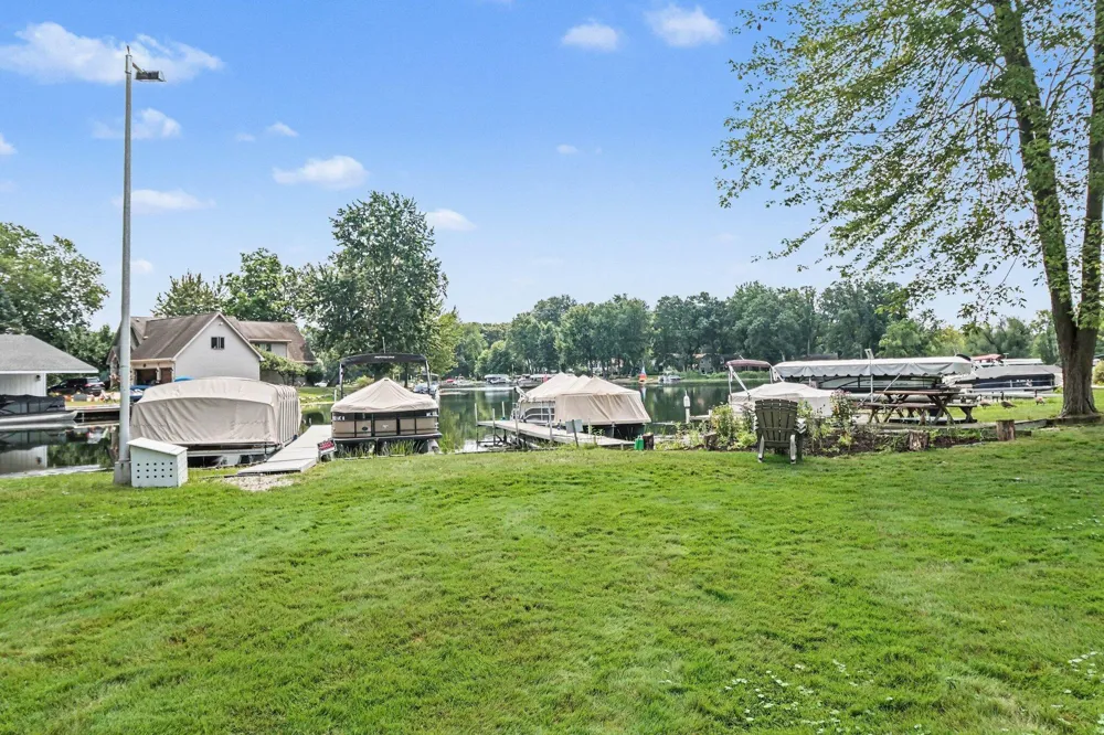 4720 Downing Drive Pinckney, MI 48169