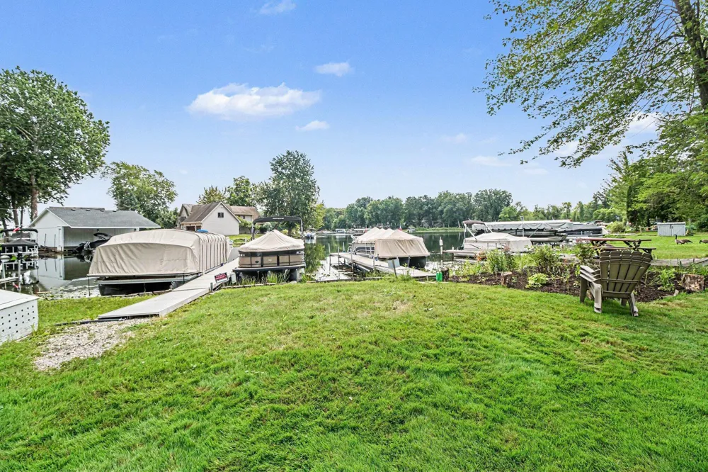 4720 Downing Drive Pinckney, MI 48169