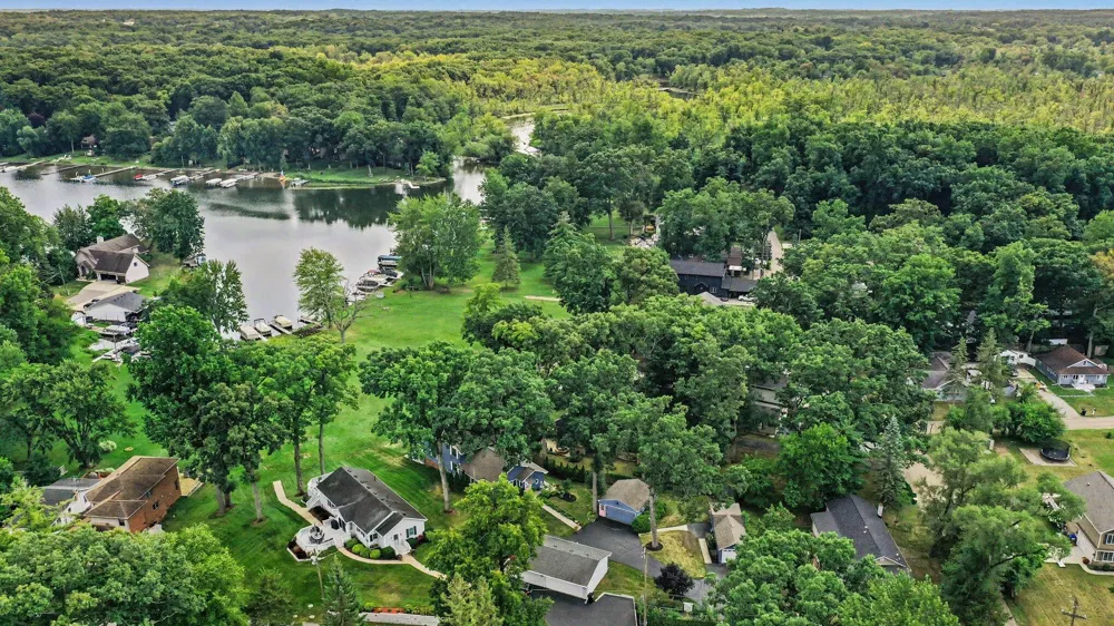 4720 Downing Drive Pinckney, MI 48169