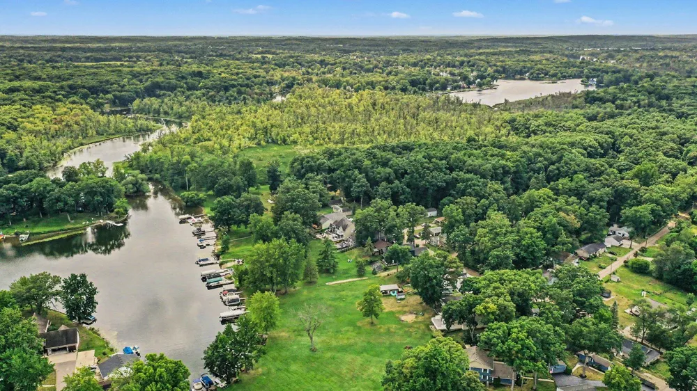 4720 Downing Drive Pinckney, MI 48169