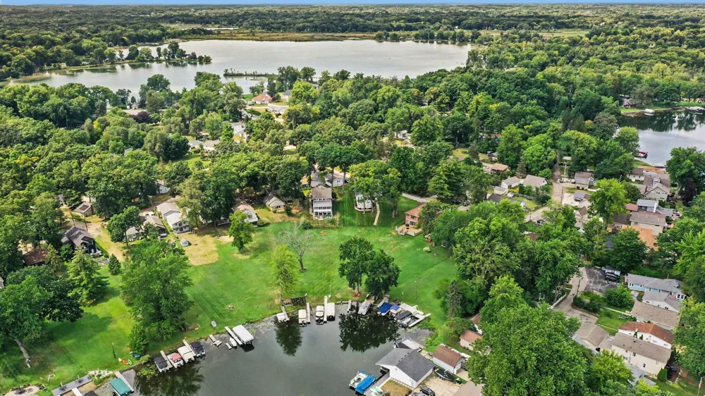 4720 Downing Drive Pinckney, MI 48169