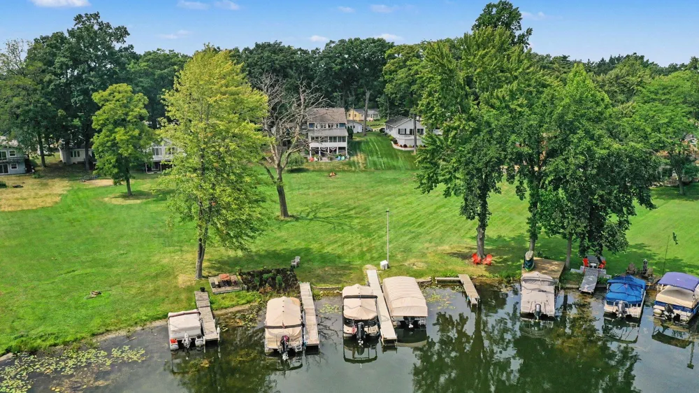 4720 Downing Drive Pinckney, MI 48169