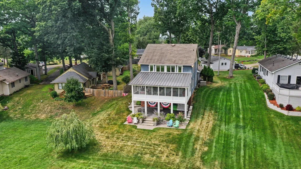 4720 Downing Drive Pinckney, MI 48169