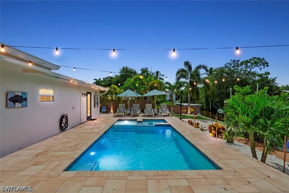 Riverview Drive Naples, FL 34112