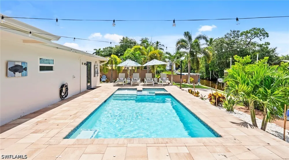 Riverview Drive Naples, FL 34112
