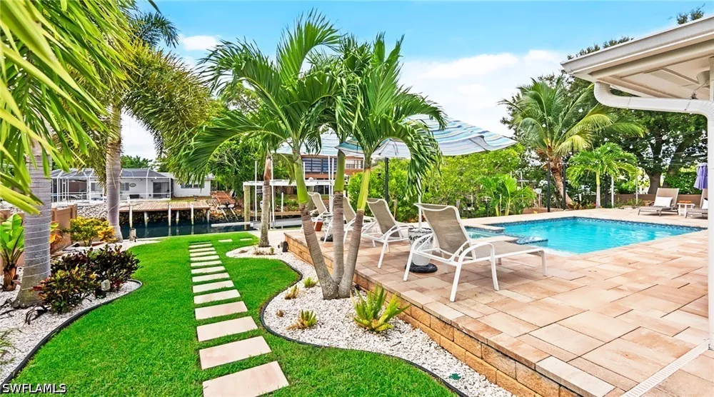 Riverview Drive Naples, FL 34112