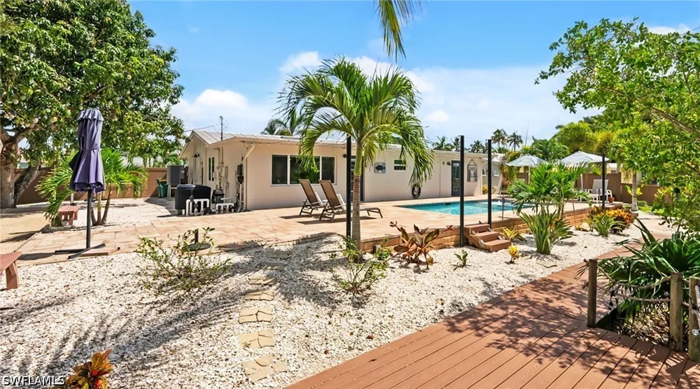 Riverview Drive Naples, FL 34112