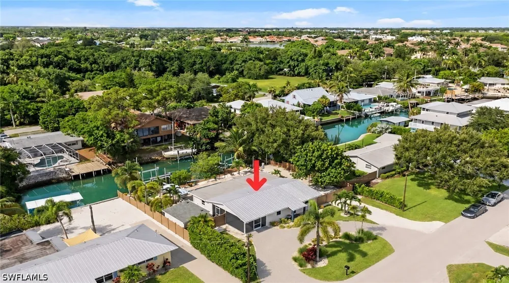 Riverview Drive Naples, FL 34112