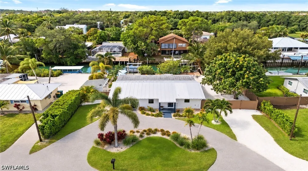 Riverview Drive Naples, FL 34112