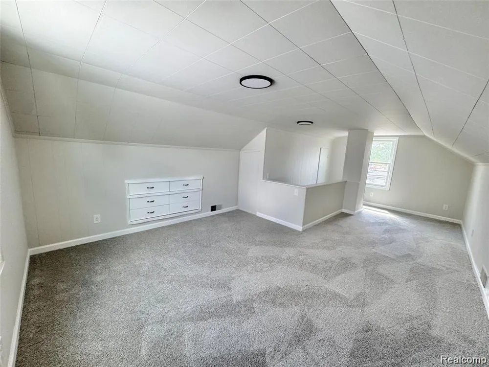 12796 Pullman Street Southgate City, MI 48195