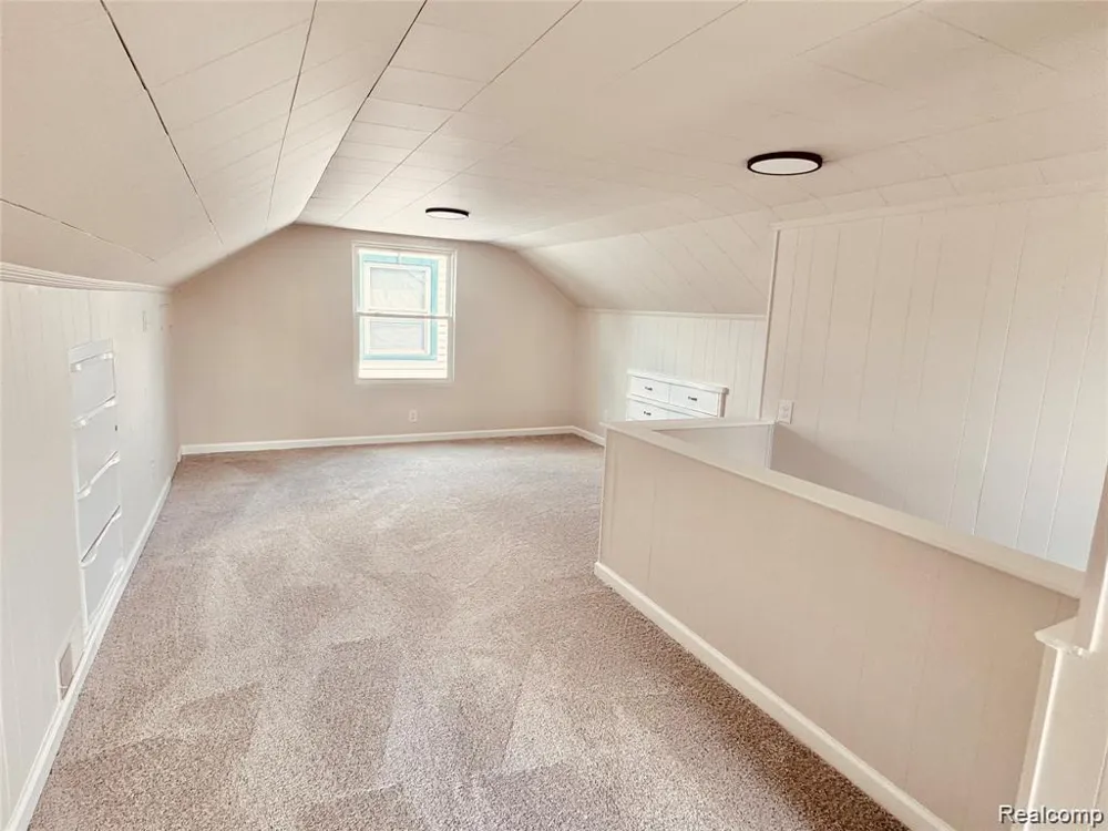 12796 Pullman Street Southgate City, MI 48195