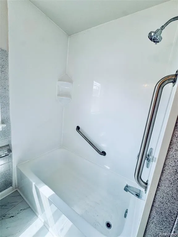 12796 Pullman Street Southgate City, MI 48195
