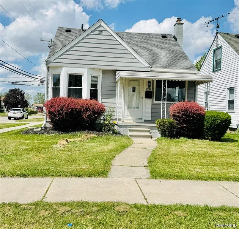 12796 Pullman Street Southgate City, MI 48195