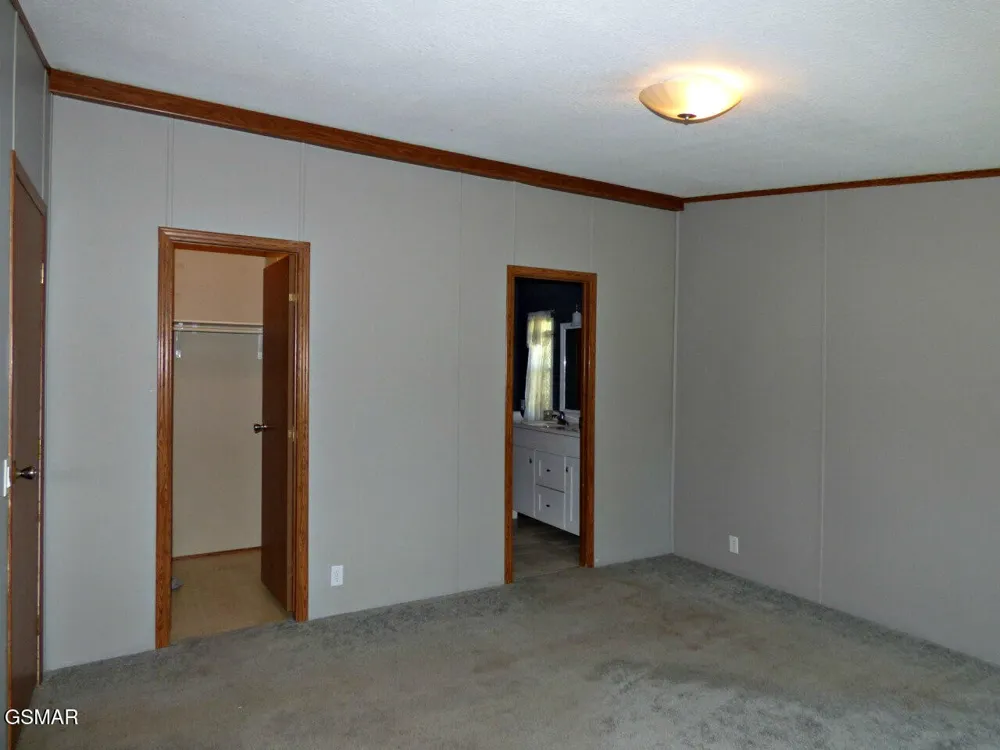 1013 Tara View Way White Pine, TN 37890