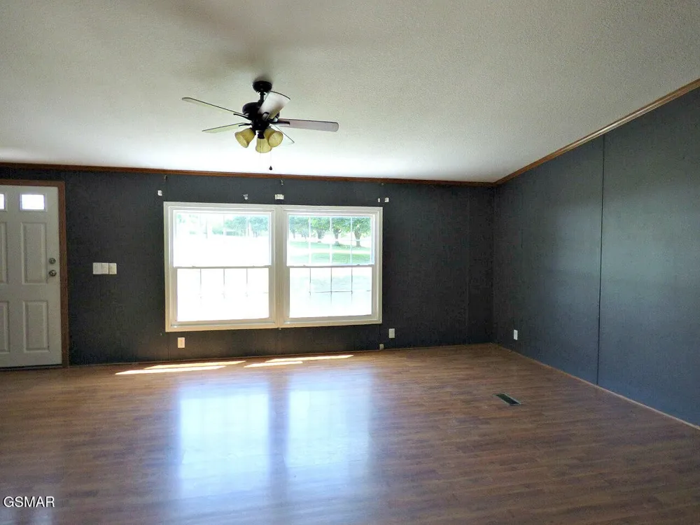 1013 Tara View Way White Pine, TN 37890