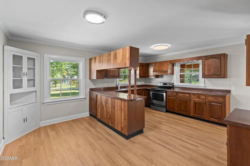 1328 W Main Street White Pine, TN 37890