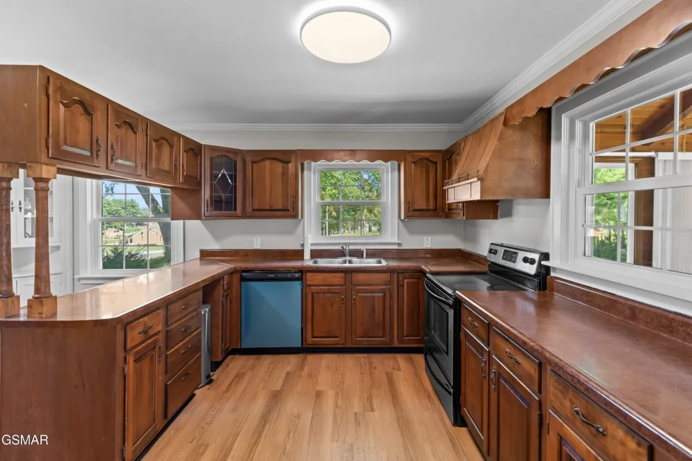 1328 W Main Street White Pine, TN 37890
