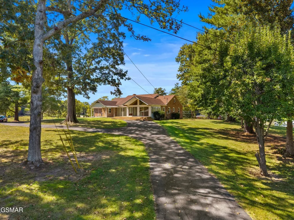 1328 W Main Street White Pine, TN 37890