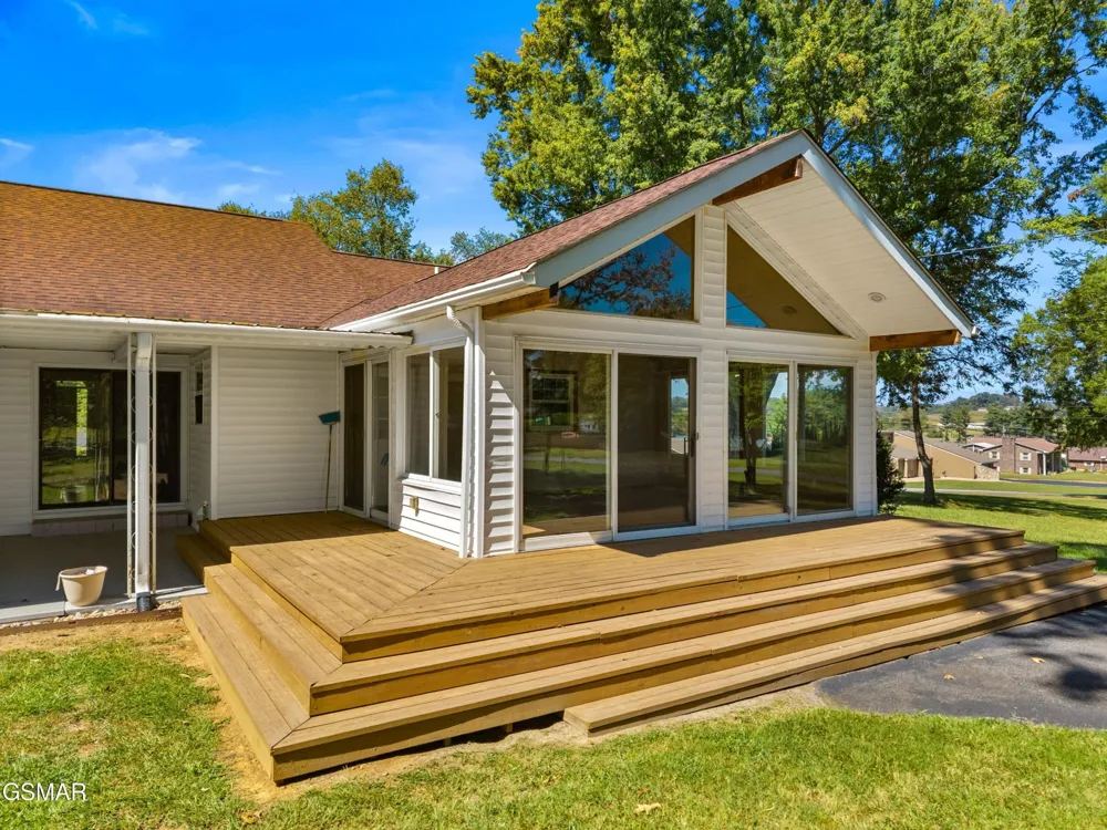 1328 W Main Street White Pine, TN 37890