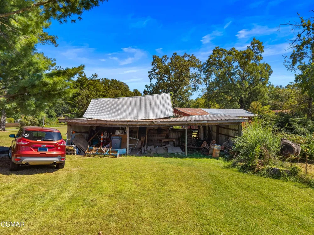 1328 W Main Street White Pine, TN 37890