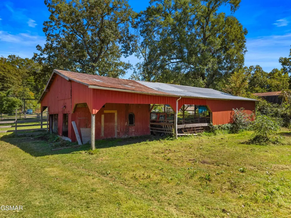 1328 W Main Street White Pine, TN 37890