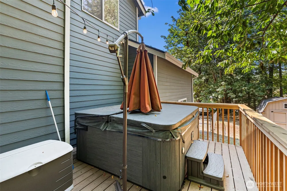 12568 Spohn Road NE Poulsbo, WA 98370