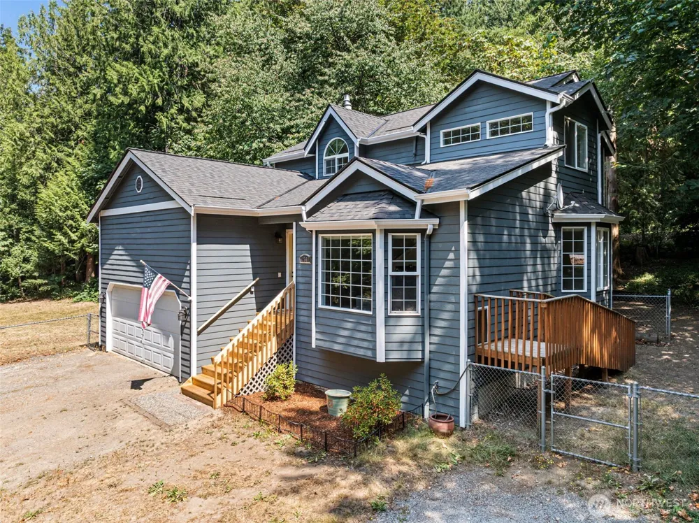 12568 Spohn Road NE Poulsbo, WA 98370