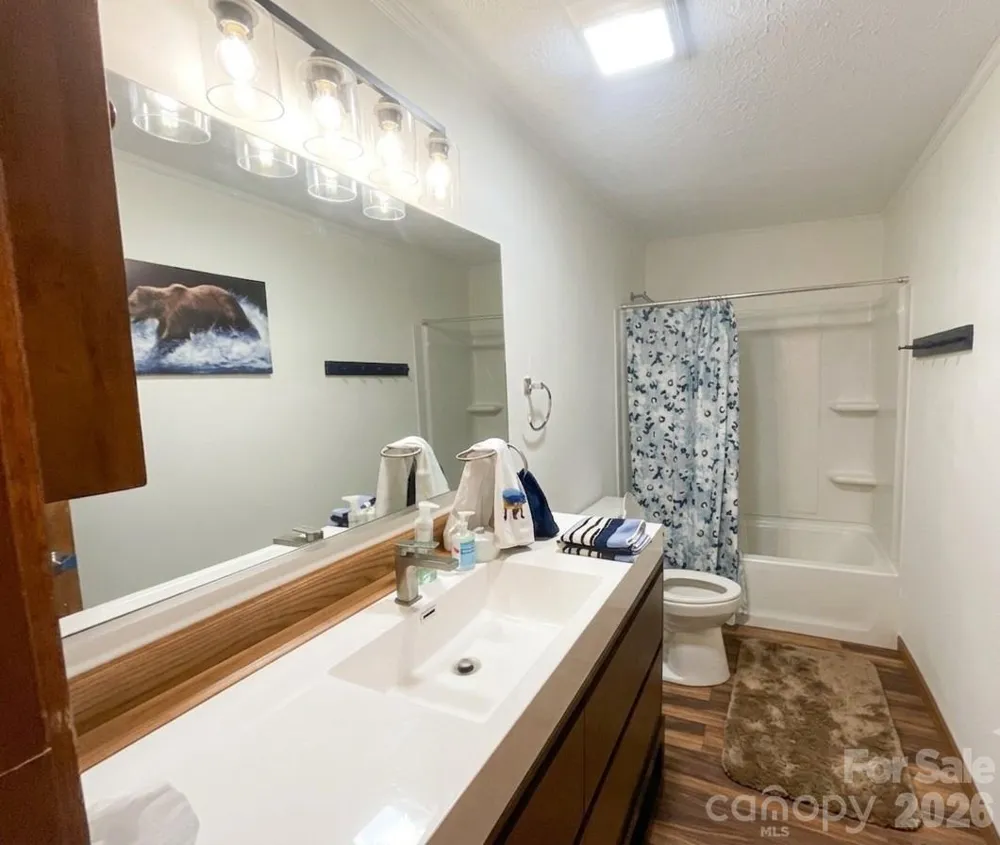 903 Winter Star Loop Burnsville, NC 28714