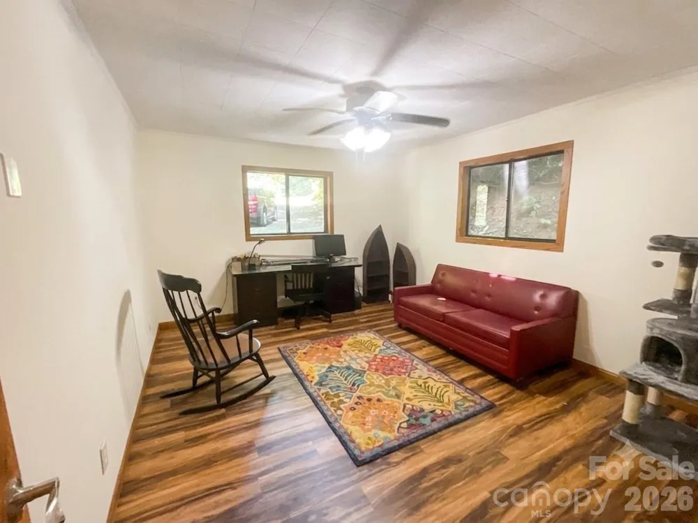 903 Winter Star Loop Burnsville, NC 28714