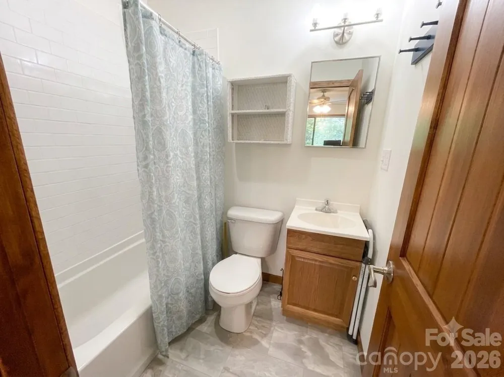 903 Winter Star Loop Burnsville, NC 28714