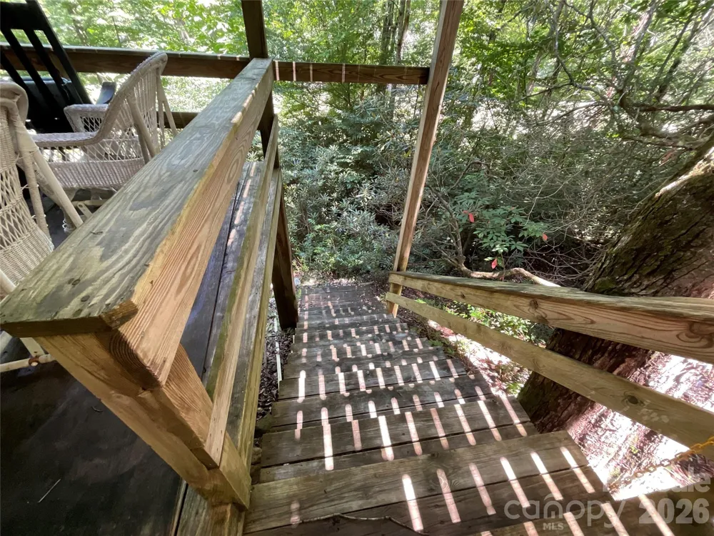 903 Winter Star Loop Burnsville, NC 28714