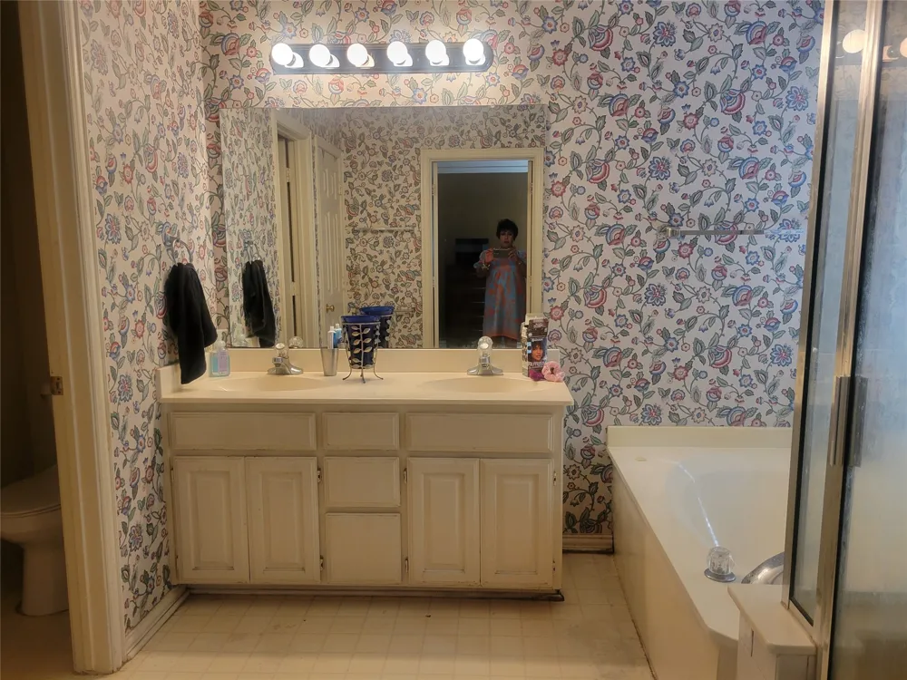 1817 Parkwood Drive Grapevine, TX 76051