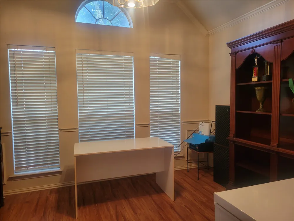 1817 Parkwood Drive Grapevine, TX 76051